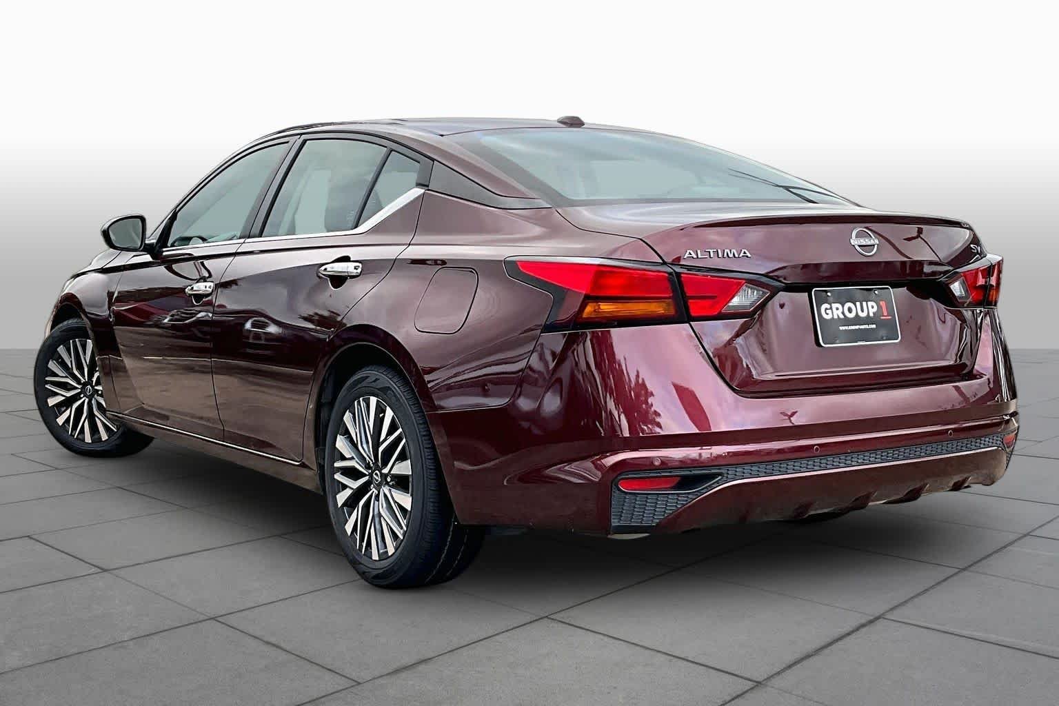 Certified Used 2024 Garnet Pearl Metallic Nissan 2.5 SV image 12