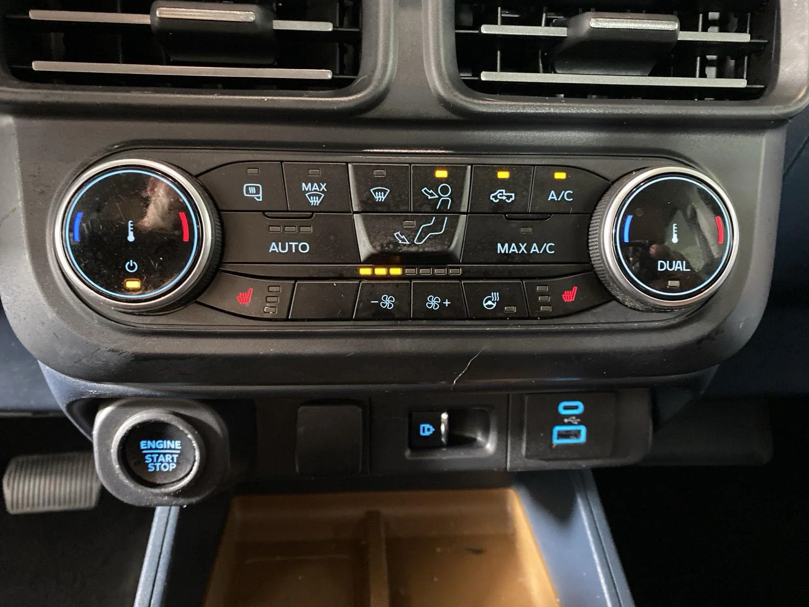 Used 2024 Shadow Black Ford LARIAT image 21