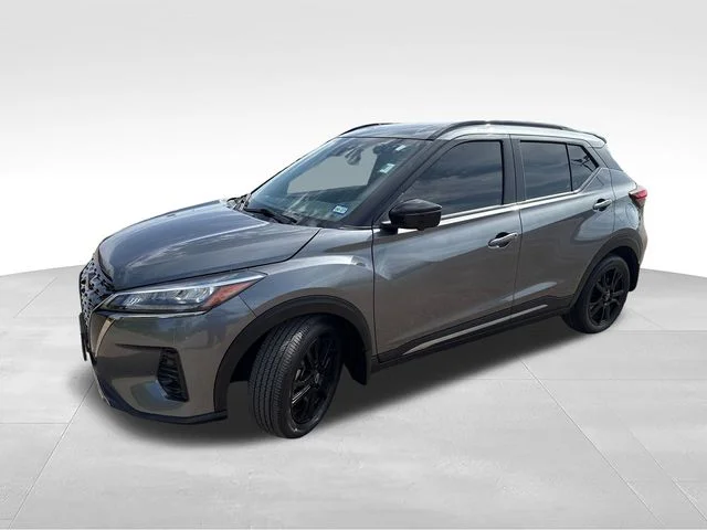 Used 2024 Gray Nissan SR image 4