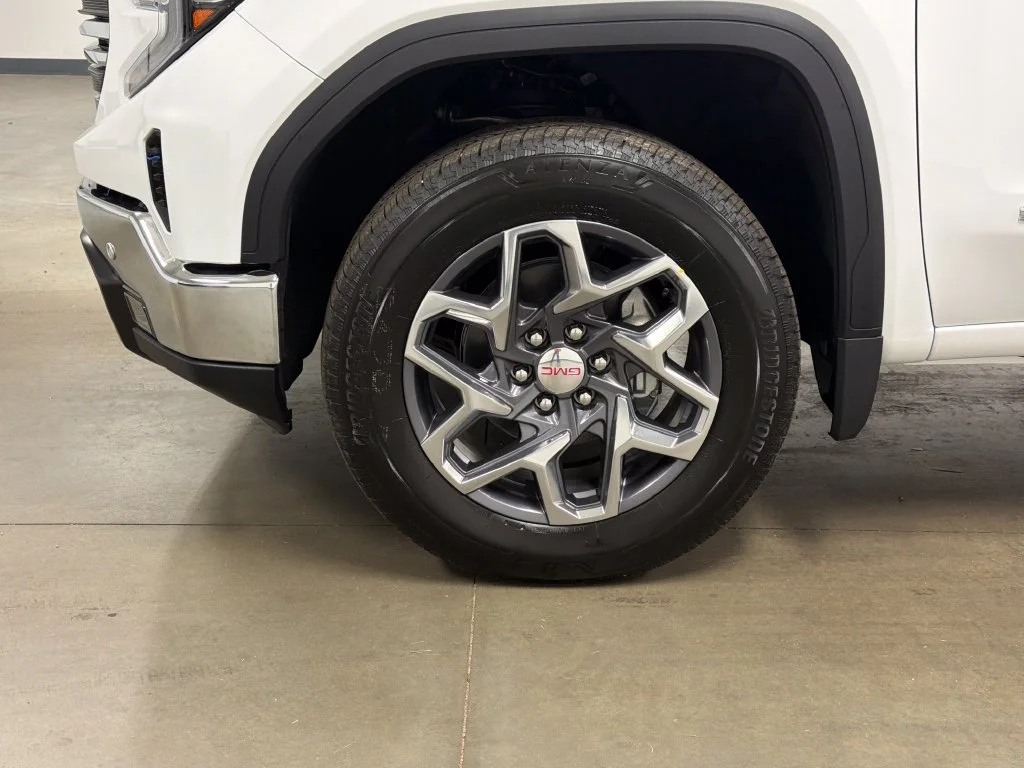 2026 GMC Sierra 1500 SLT - Photo 10