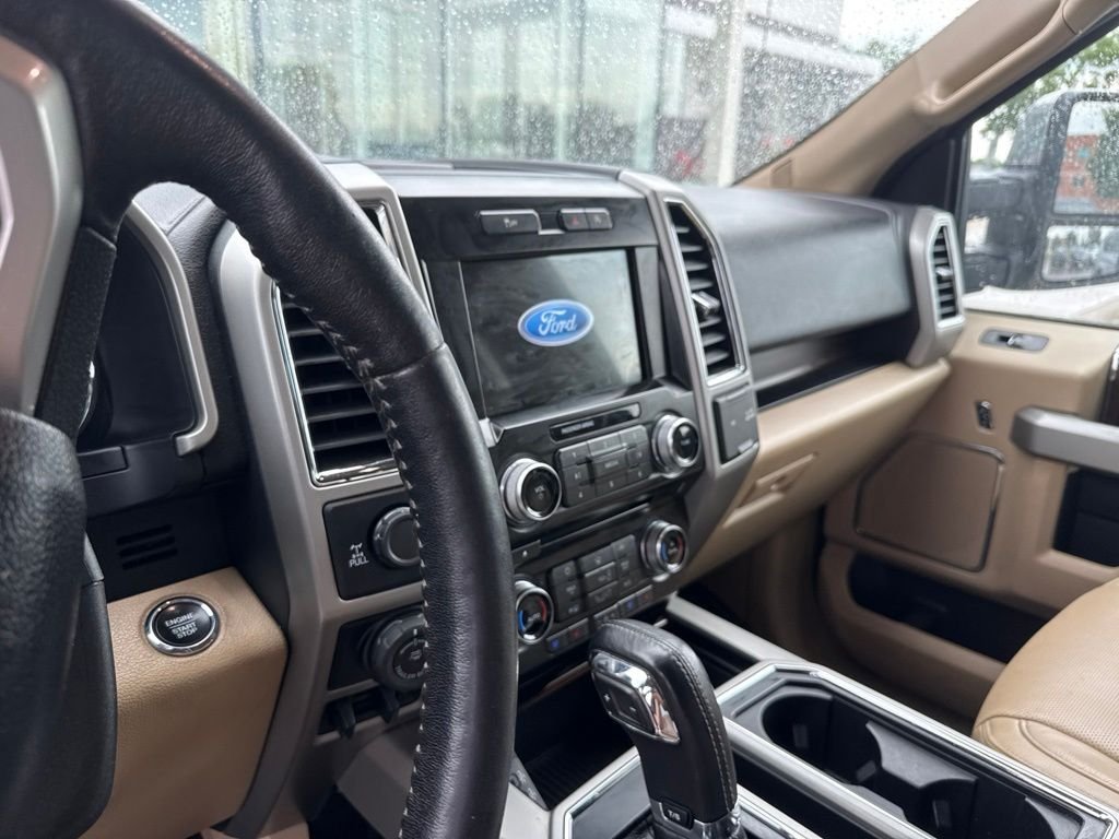 Used 2017 White Ford Lariat image 12