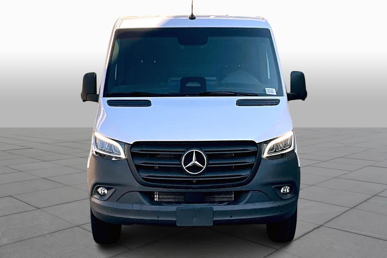 New 2026 Arctic White Mercedes-Benz  image 3