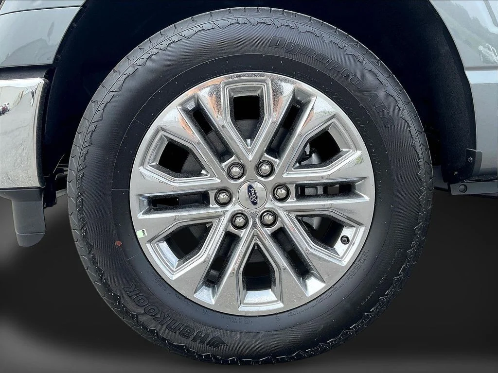 New 2026 Carbonized Gray Metallic Ford Lariat® image 10