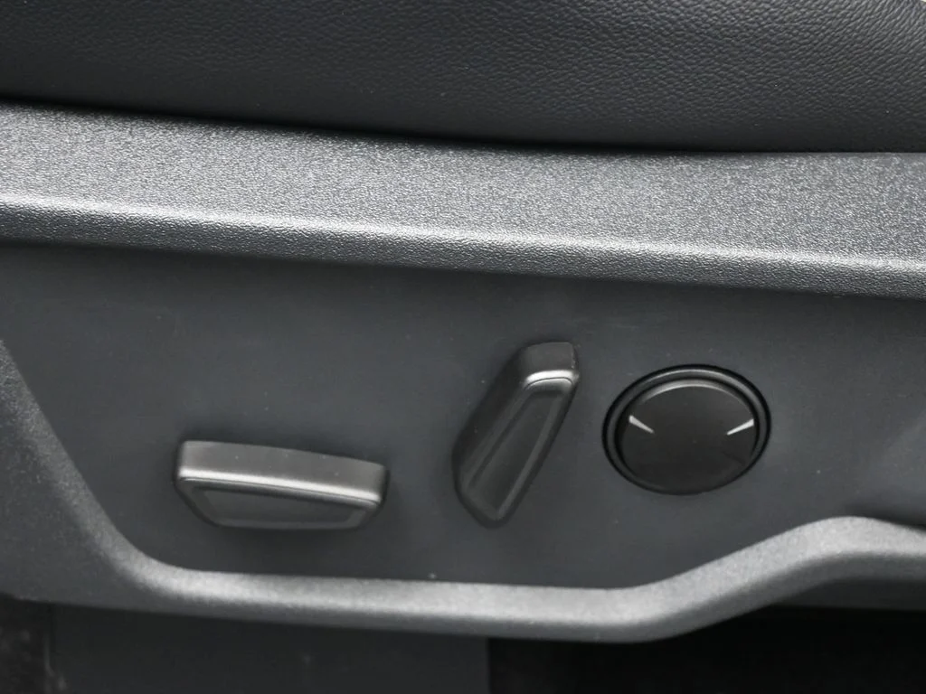 New 2026 Shadow Black Ford Badlands image 10