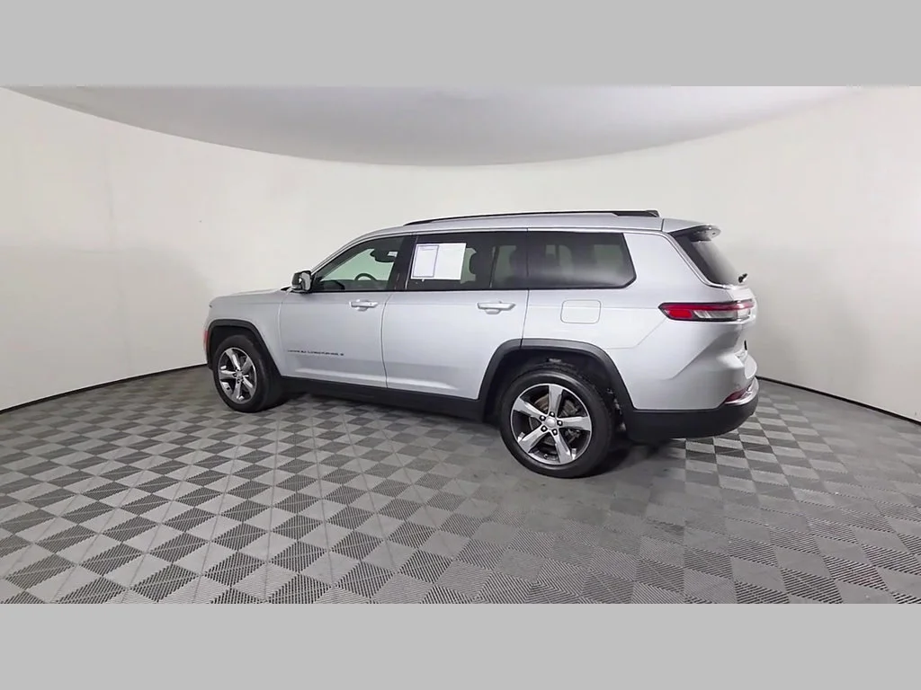 Used 2021 Silver Zynith Jeep Limited image 47