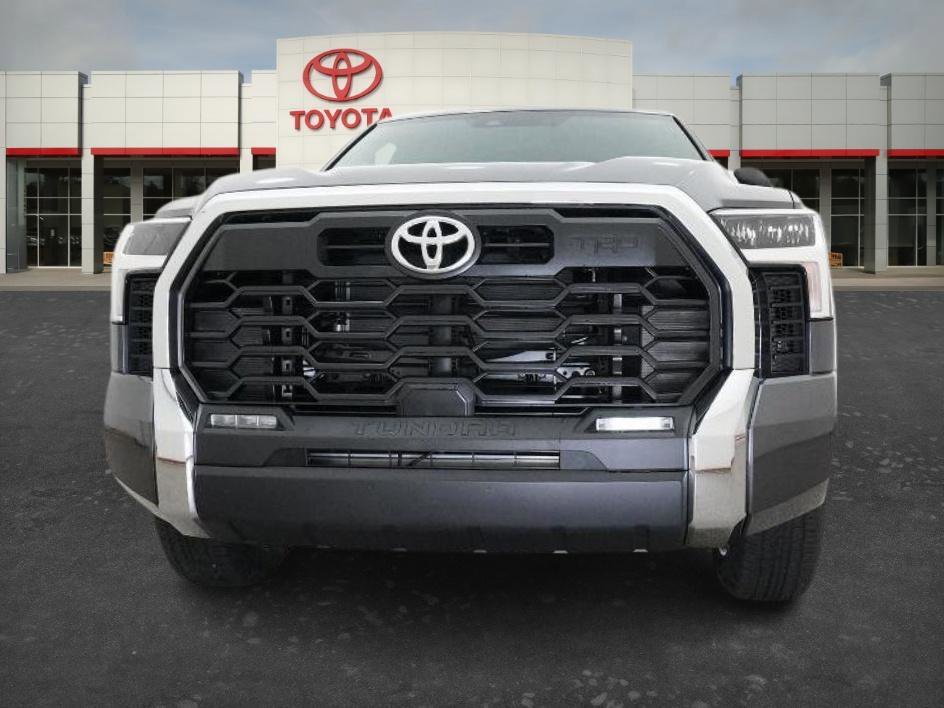 New 2026 Magnetic Gray Meta Toyota SR5 image 9
