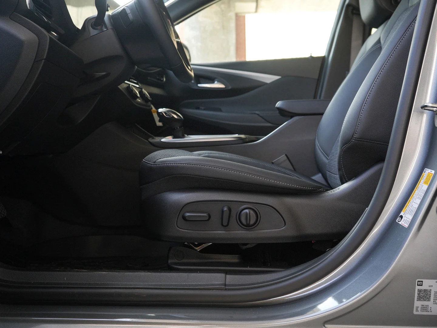 New 2026 Summit White Buick Preferred image 16