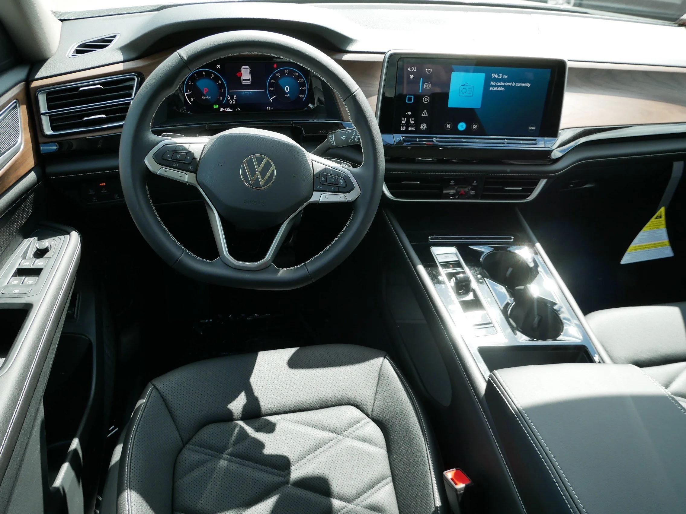 New 2026 Opal White Pearl Volkswagen 2.0T SE w/Technology image 7