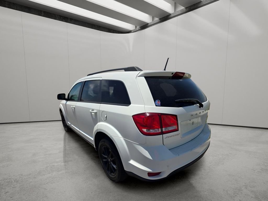 Used 2019 Vice White Dodge SE image 3