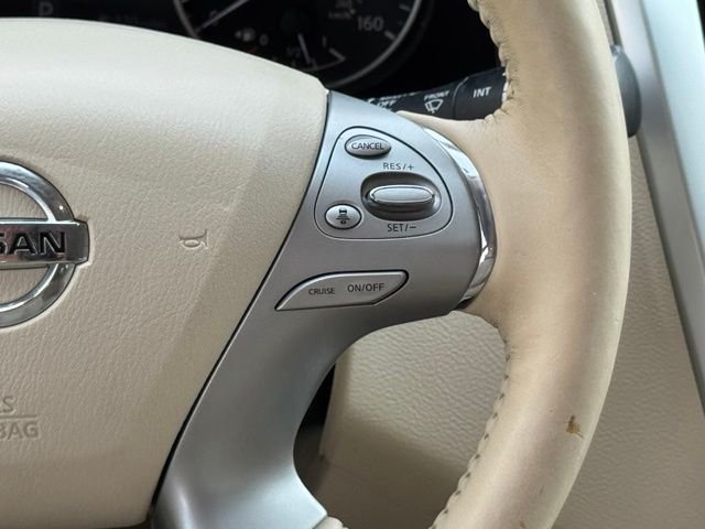 Used 2018 White Nissan SL image 26