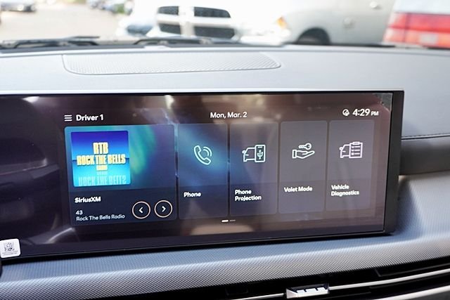 Used 2024 Silver Hyundai SEL image 22