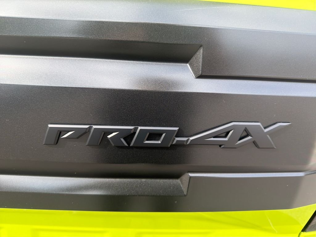 New 2026 Nissan Frontier PRO-4X 4D Crew Cab