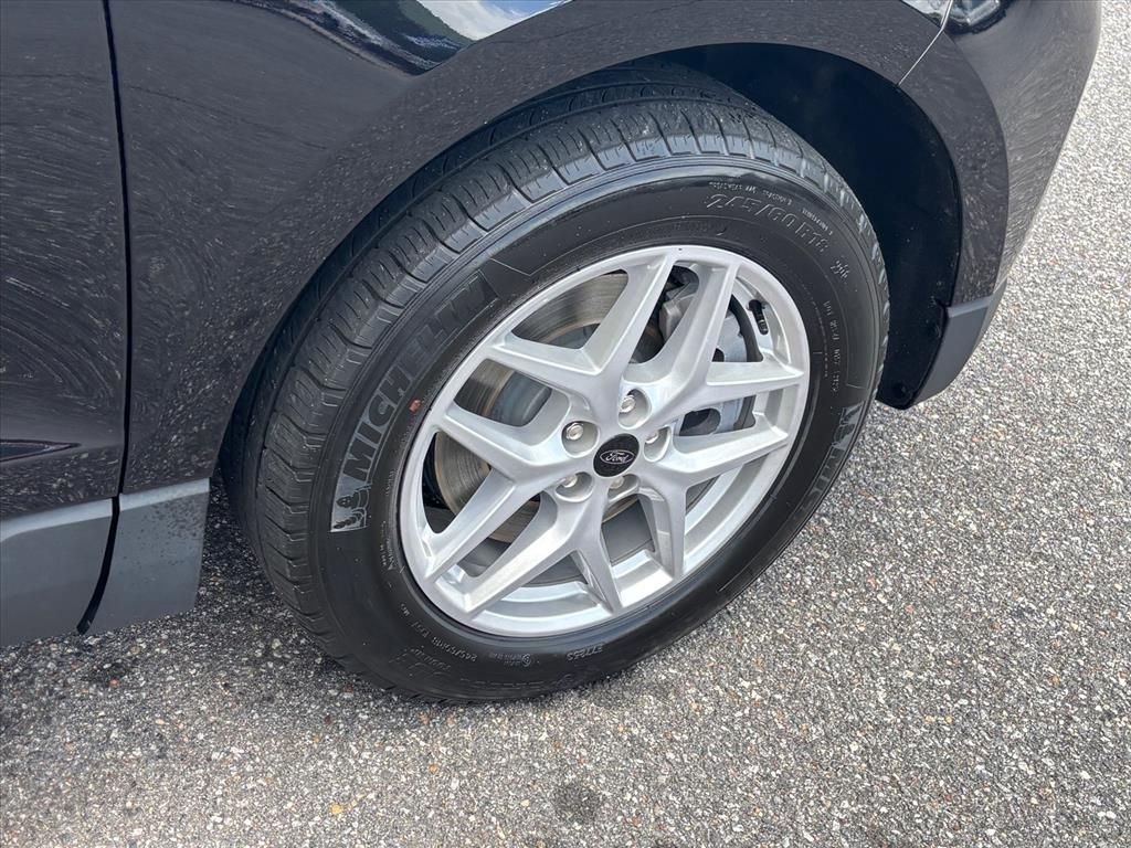 Used 2024 Black Metallic Ford SEL image 28