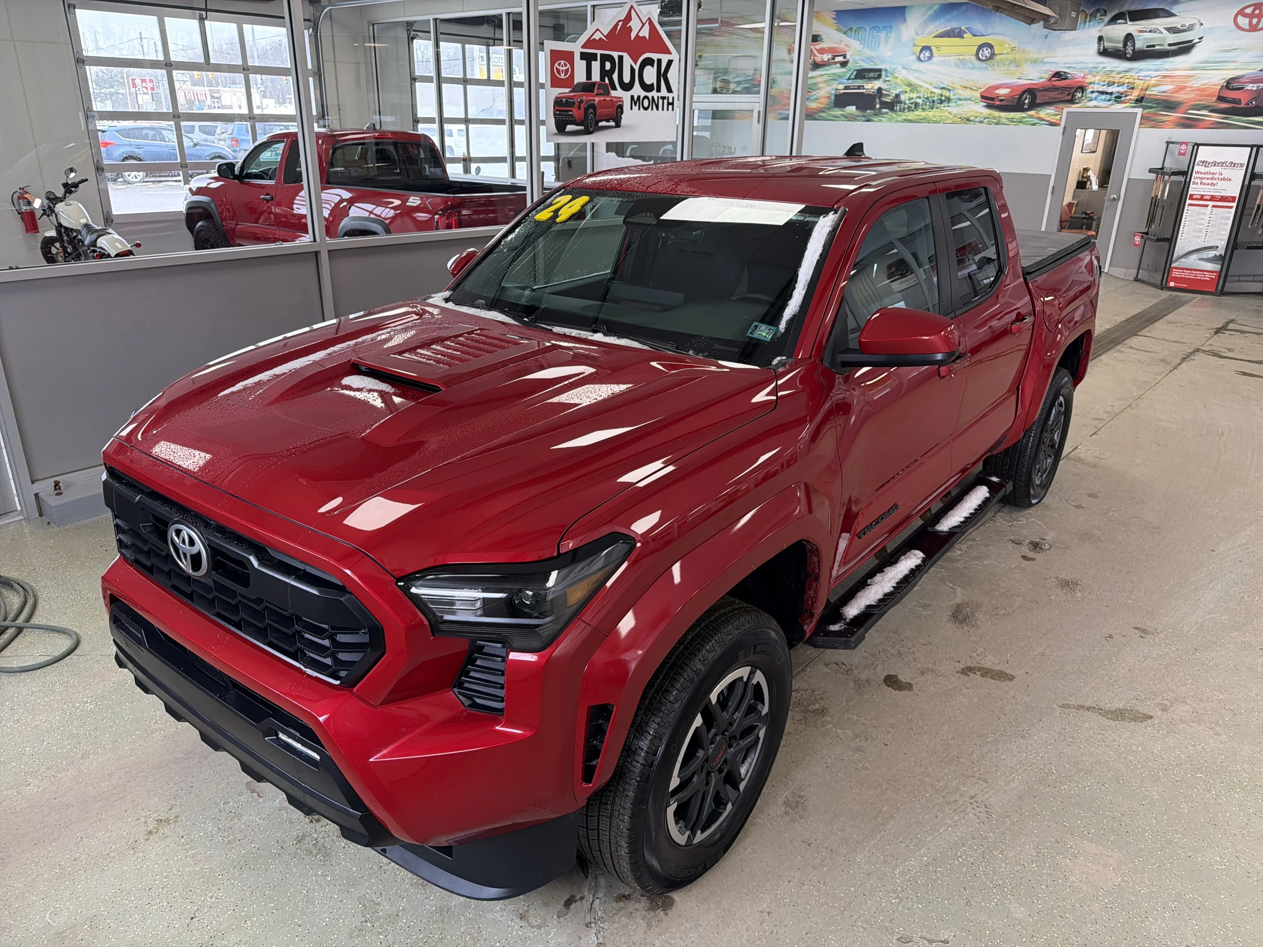 2024 Toyota Tacoma TRD Sport - Photo 9