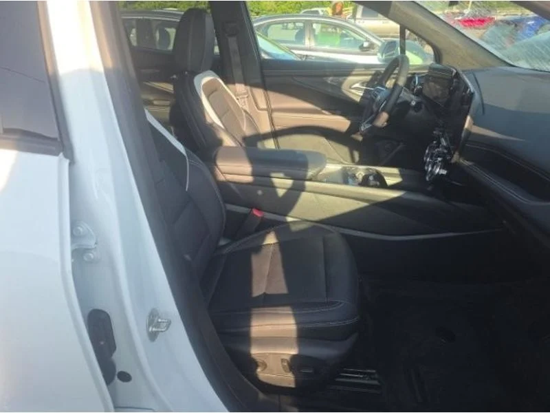 Used 2024 Summit White Chevrolet eAWD LT image 10
