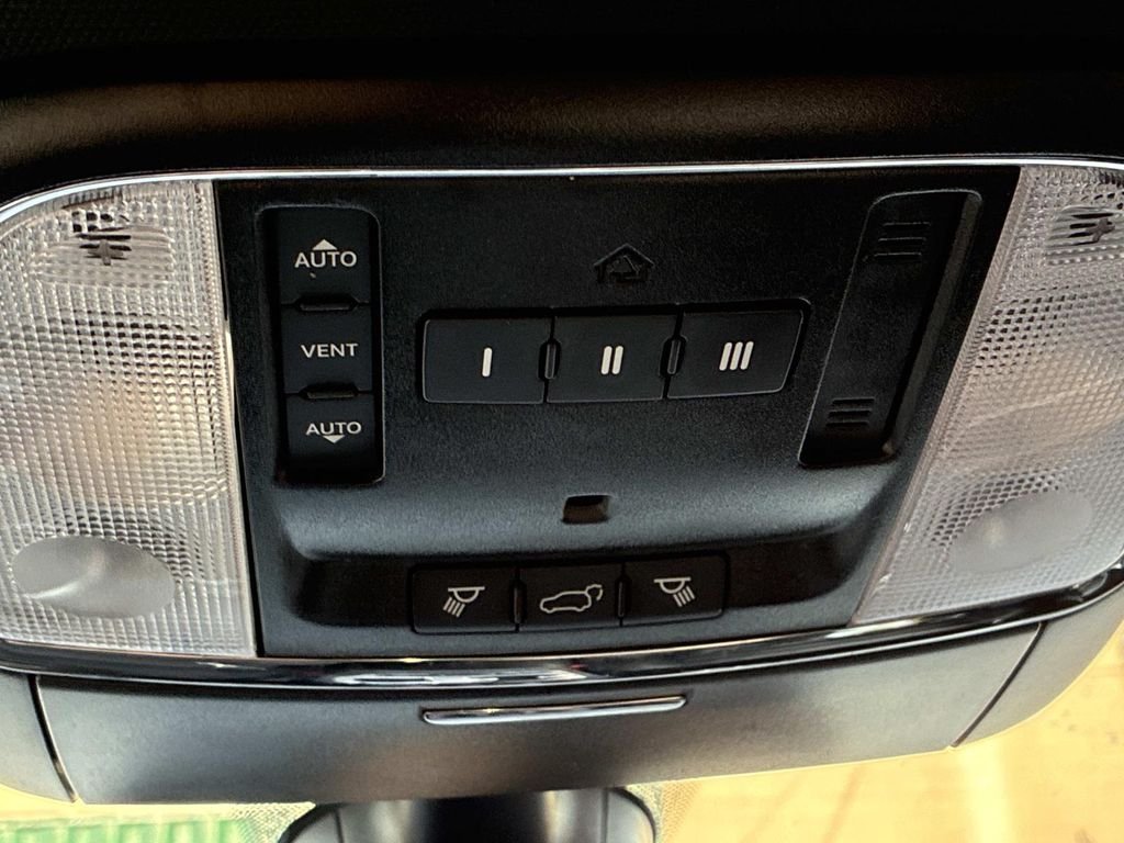 Used 2021 White Jeep Limited image 41
