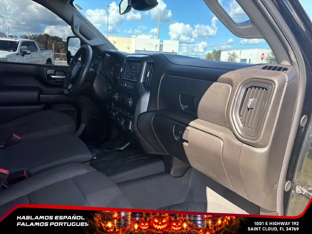 Used 2024 Black Chevrolet Custom image 32