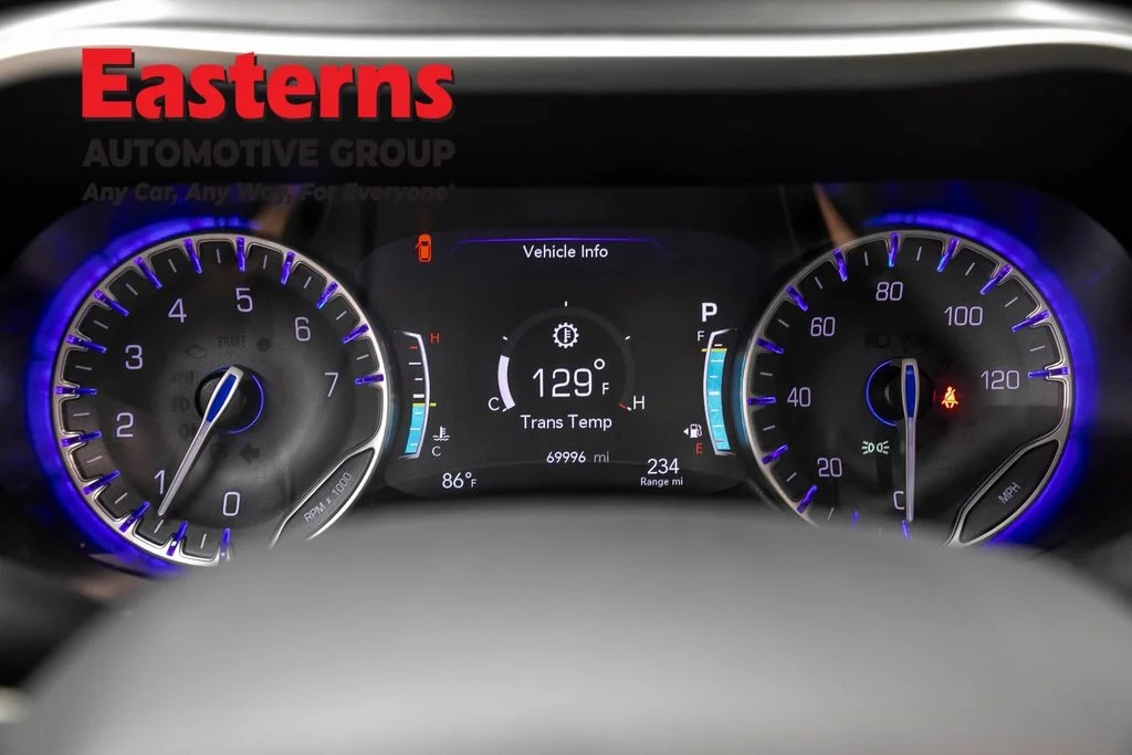 Used 2023 White Chrysler Touring L image 18
