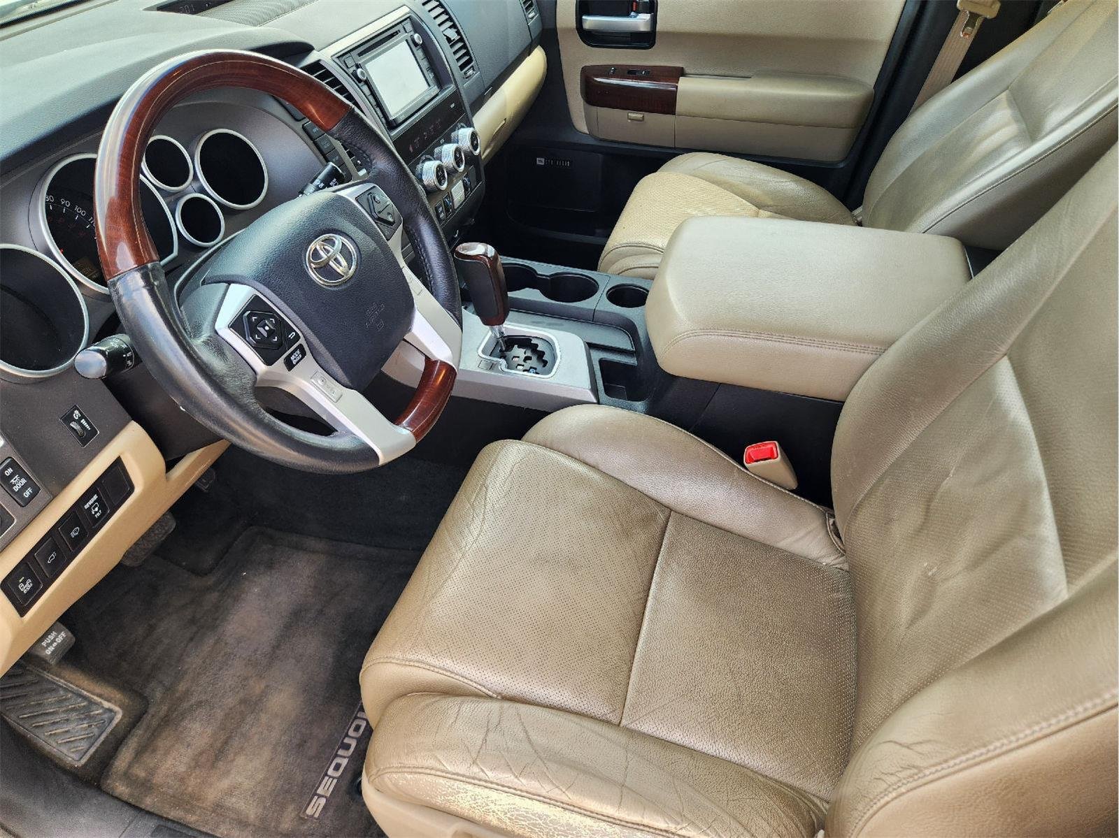 Used 2016 Blizzard Pearl Toyota Platinum image 12