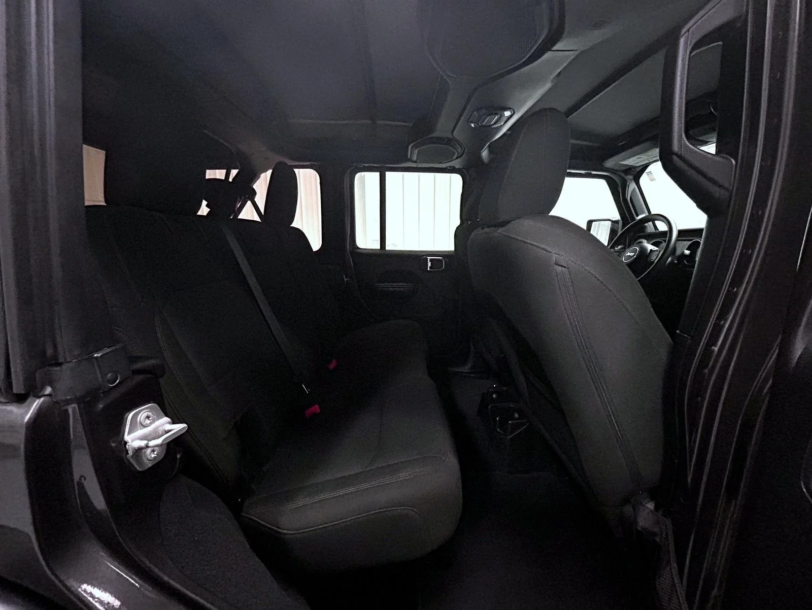 Used 2018 Gray Jeep Unlimited Sport image 18