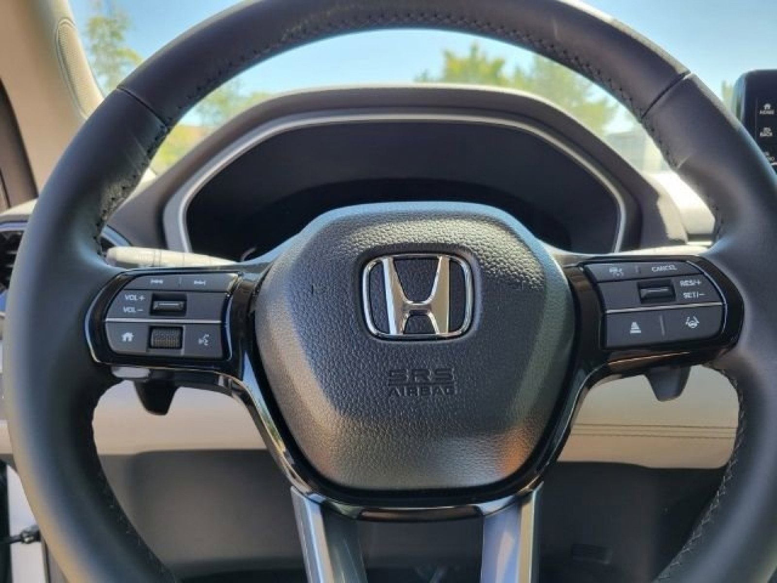 Certified Used 2025 Platinum White Pearl Honda EX-L+ image 32