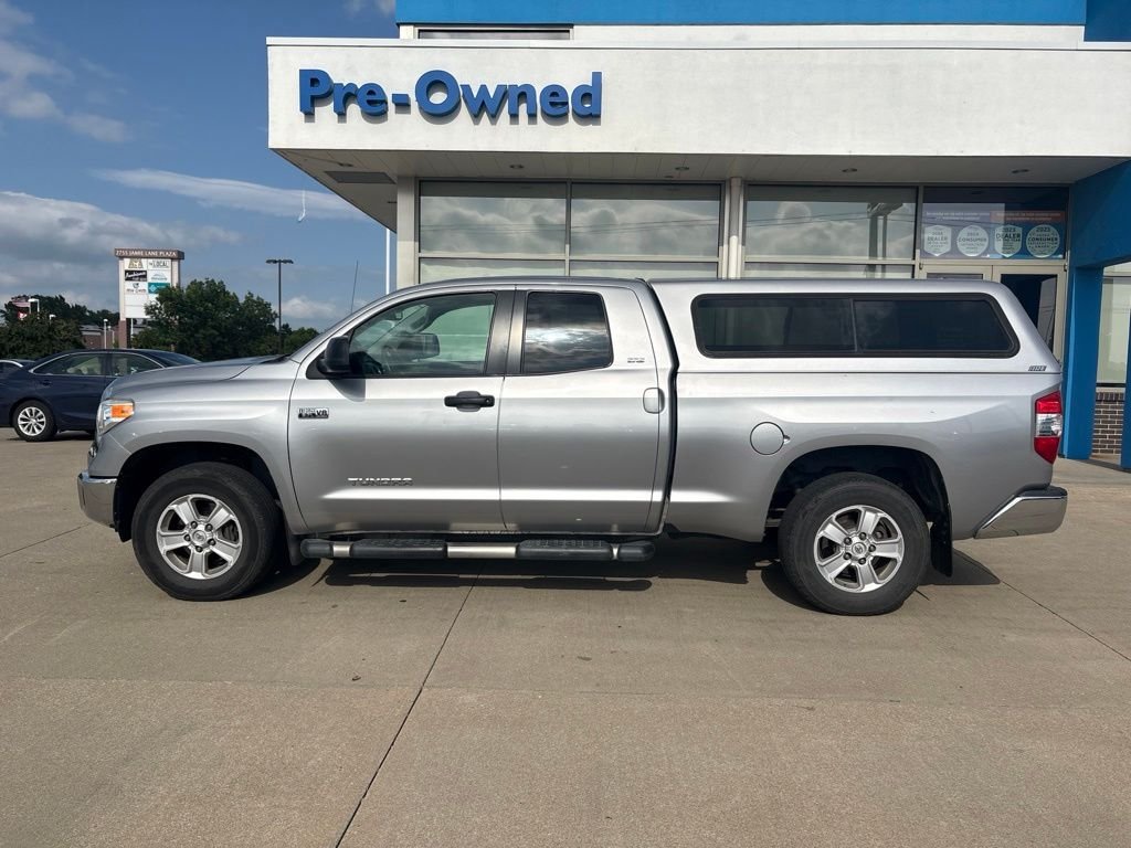 Used 2016 Silver Sky Metallic Toyota SR5 image 8