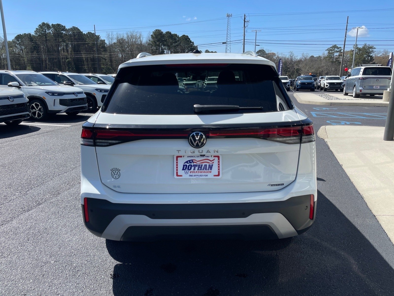 New 2026 Pure White 0q0q Volkswagen SE 4Motion image 14