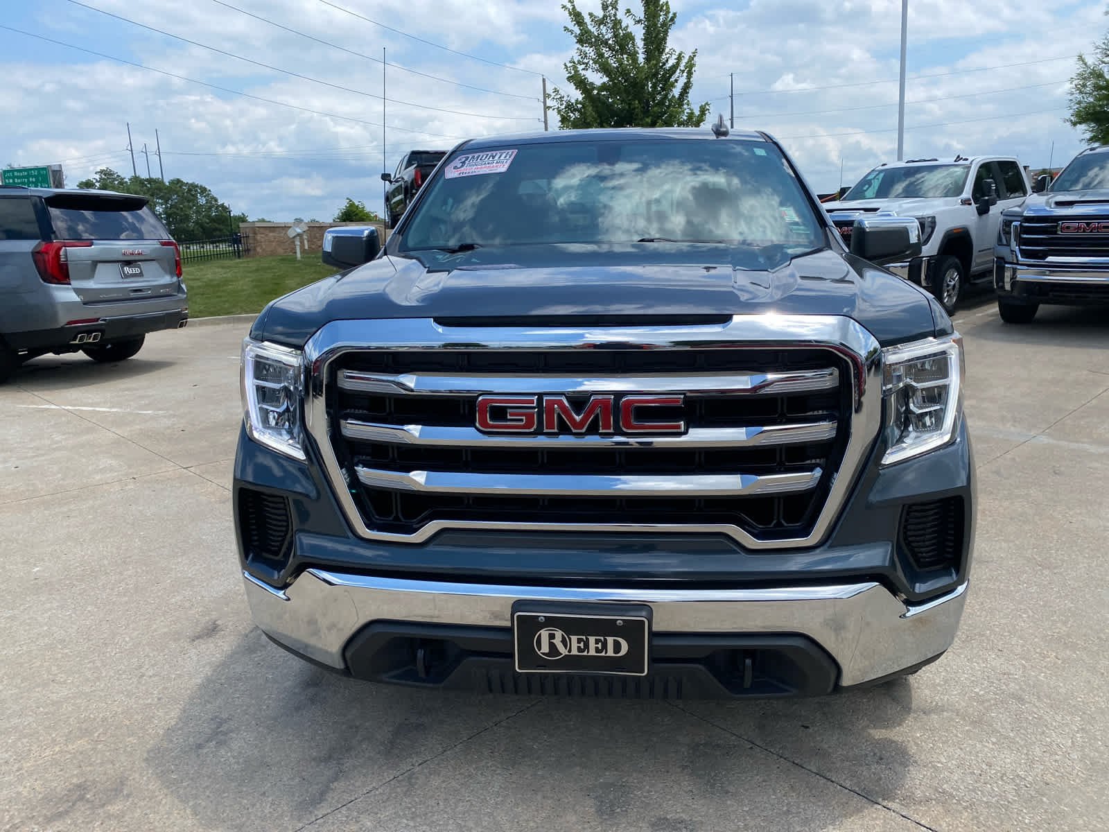 Used 2021 GMC Sierra 1500 SLE with VIN 1GTU9BED7MZ363346 for sale in Kansas City
