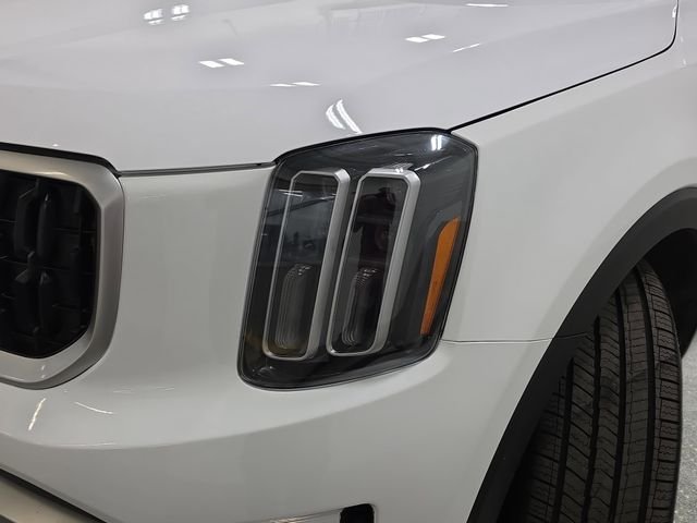 Used 2024 White Kia EX image 30