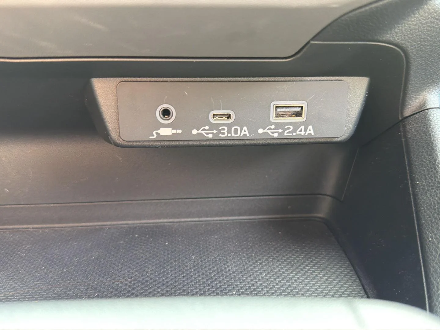 Used 2024 Crystal White Pearl Subaru Premium image 17