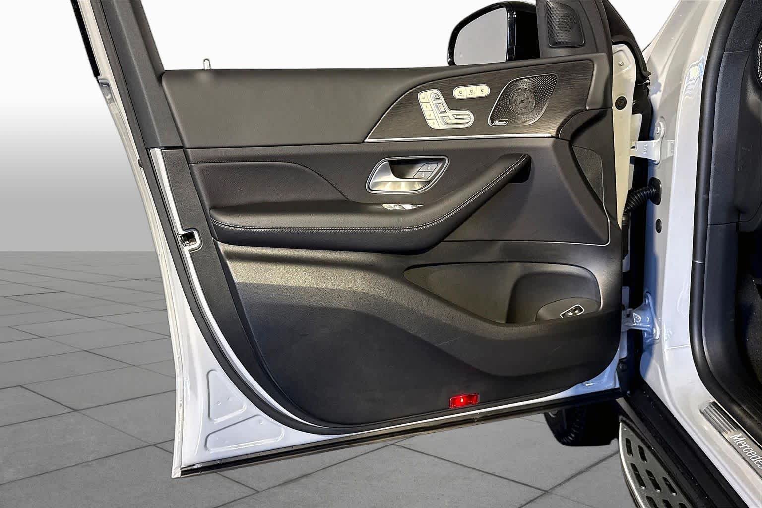 New 2027 MANUFAKTUR Alpine Grey Mercedes-Benz GLS 450 image 11