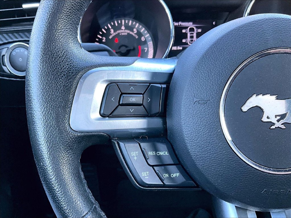 Used 2015 Black Ford V6 image 22