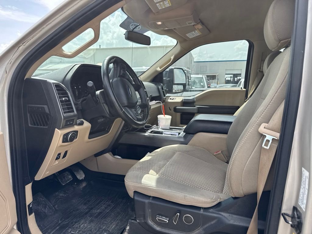 Used 2018 Gold Ford XLT image 5