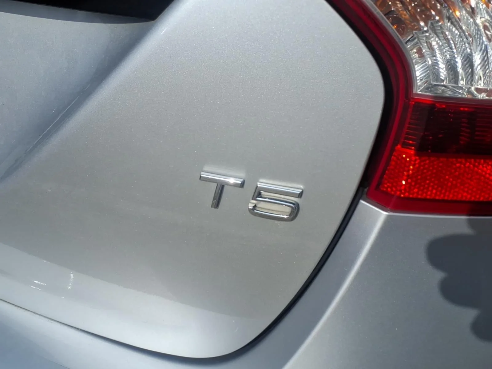Used 2015 Silver Volvo T5 Premier image 8