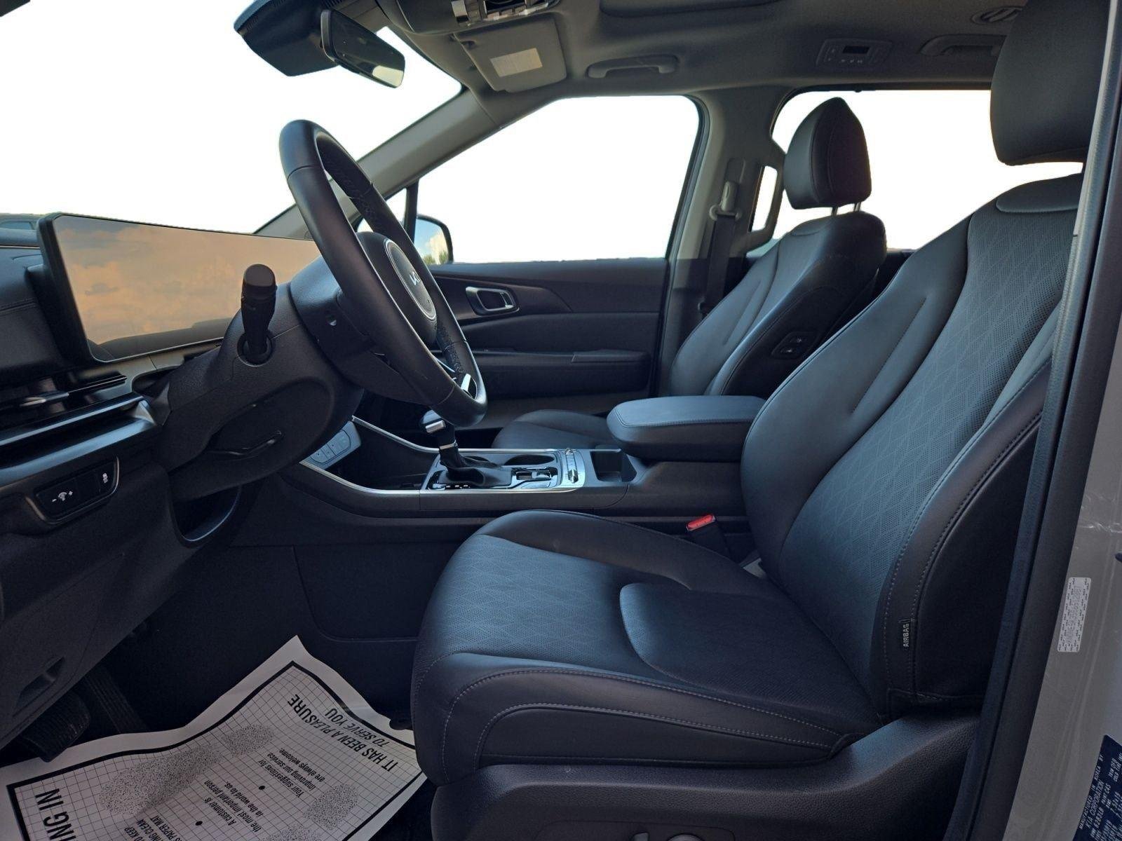 Used 2025 Ceramic Silver Kia SX image 13