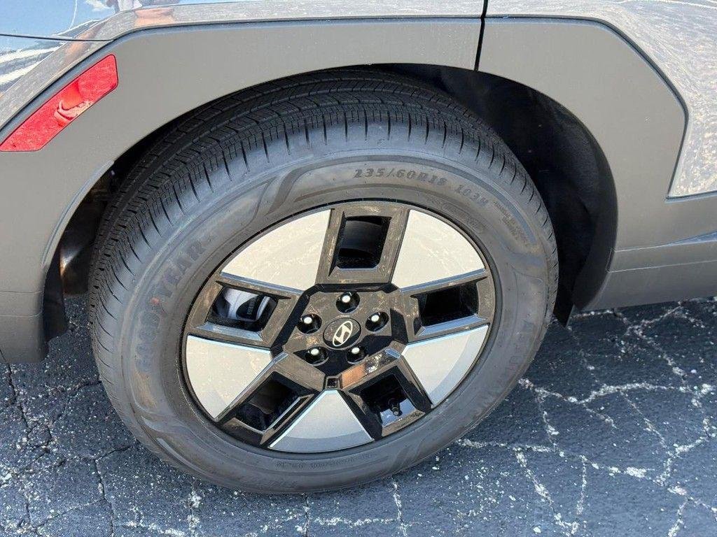 New 2026 Gray Hyundai SEL image 4
