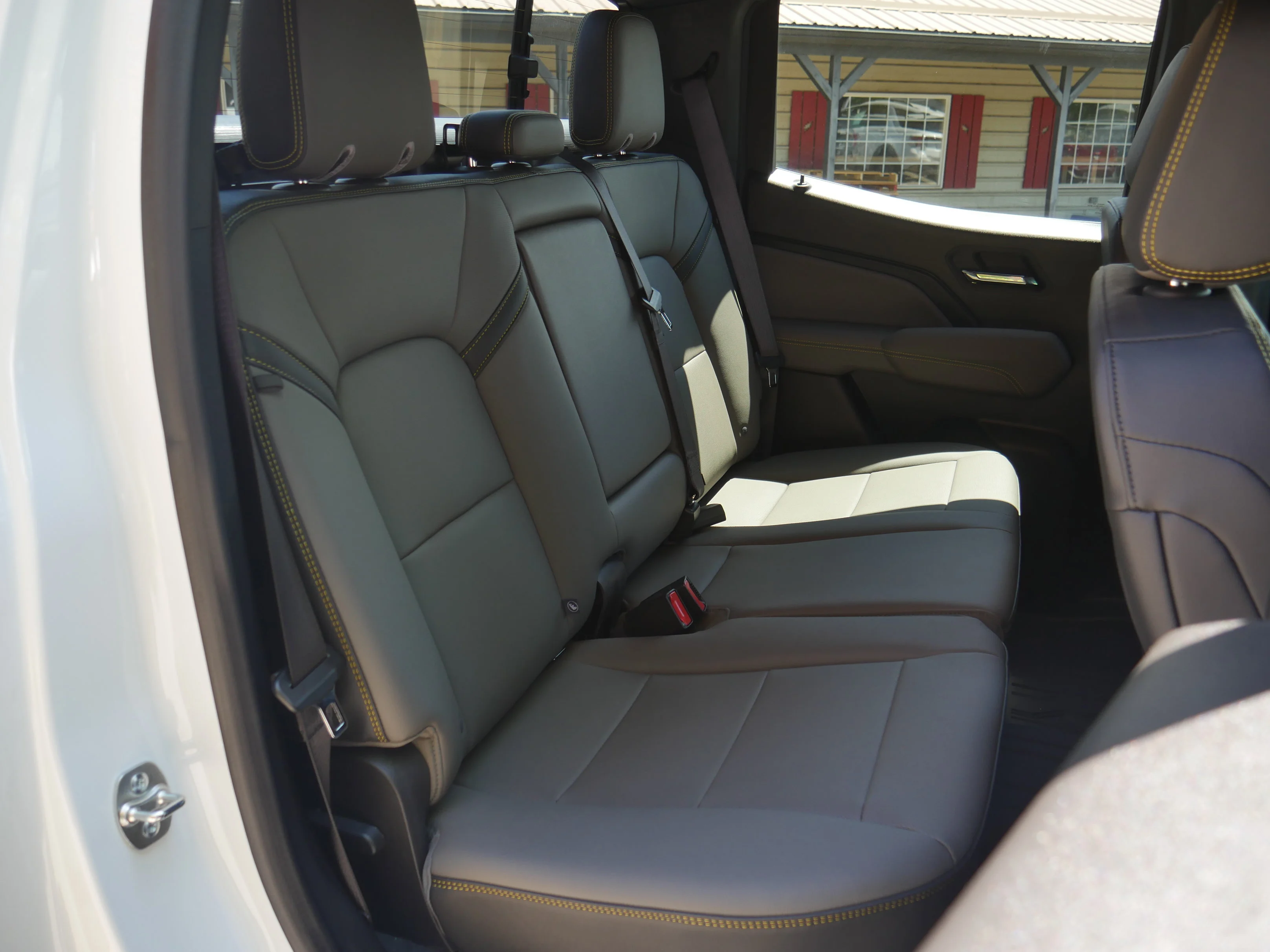 Used 2024 Summit White Chevrolet 4WD ZR2 image 23
