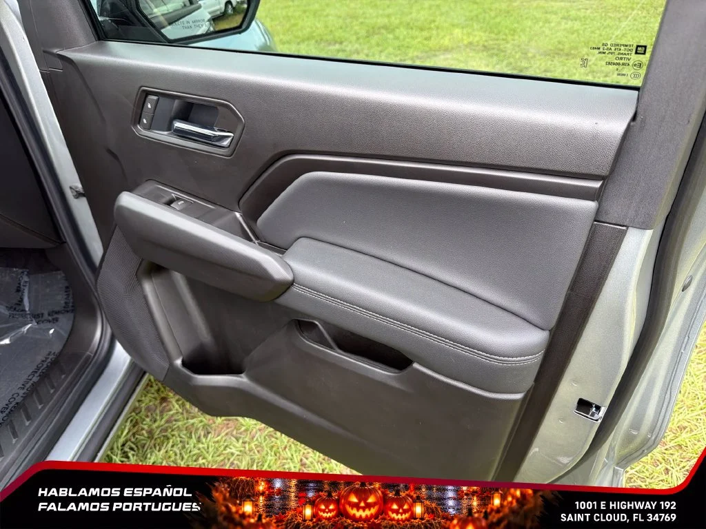 New 2026 Sterling Metallic GMC Elevation image 30