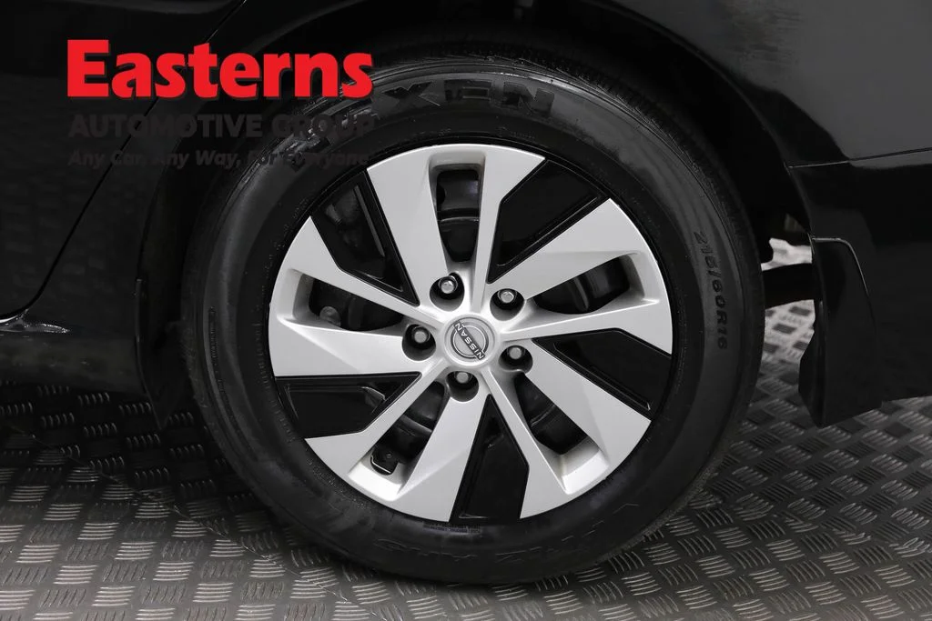 Used 2023 Black Nissan 2.5 S image 32