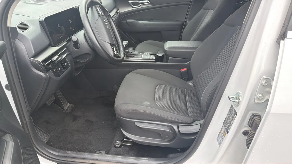 Used 2026 White Kia LX image 10