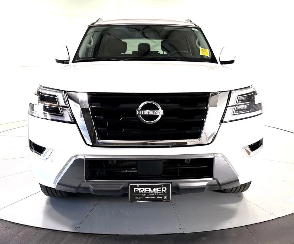 Used 2022 White Nissan SV image 9