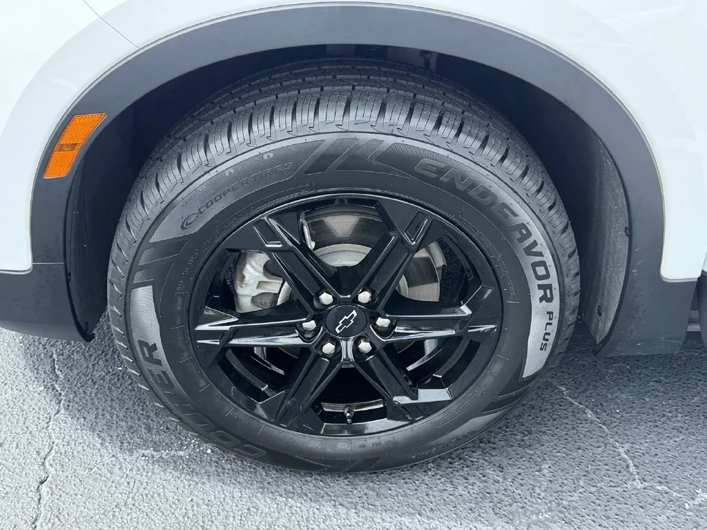 Certified Used 2023 SUMMIT WHITE Chevrolet LT image 20