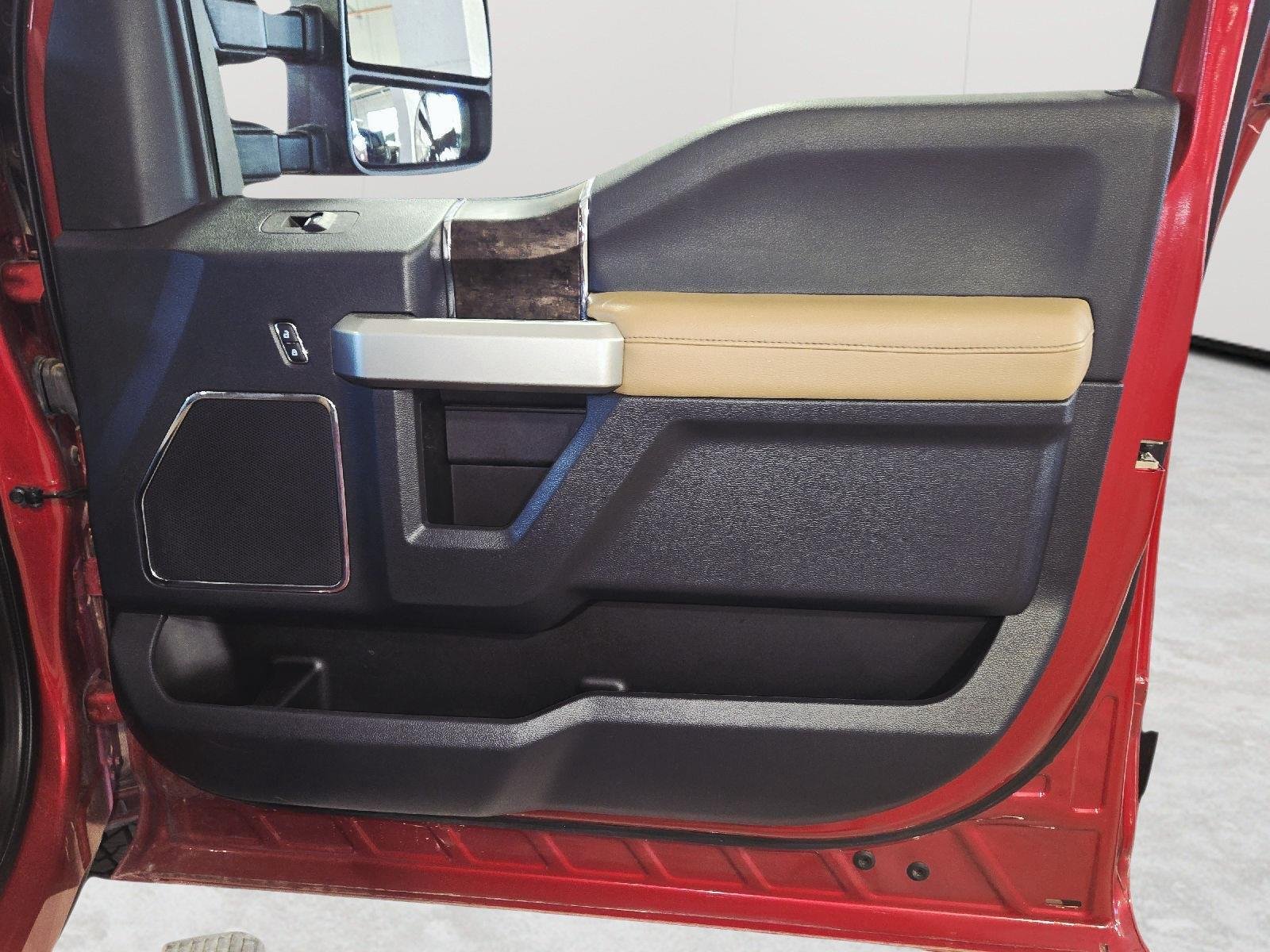Used 2022 Rapid Red Metallic Tinted Clearcoat Ford LARIAT image 63
