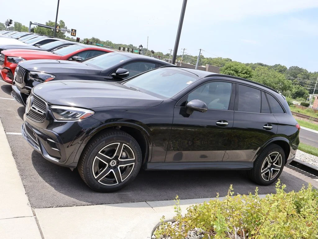 Certified Used 2023 Black Mercedes-Benz GLC 300 image 9