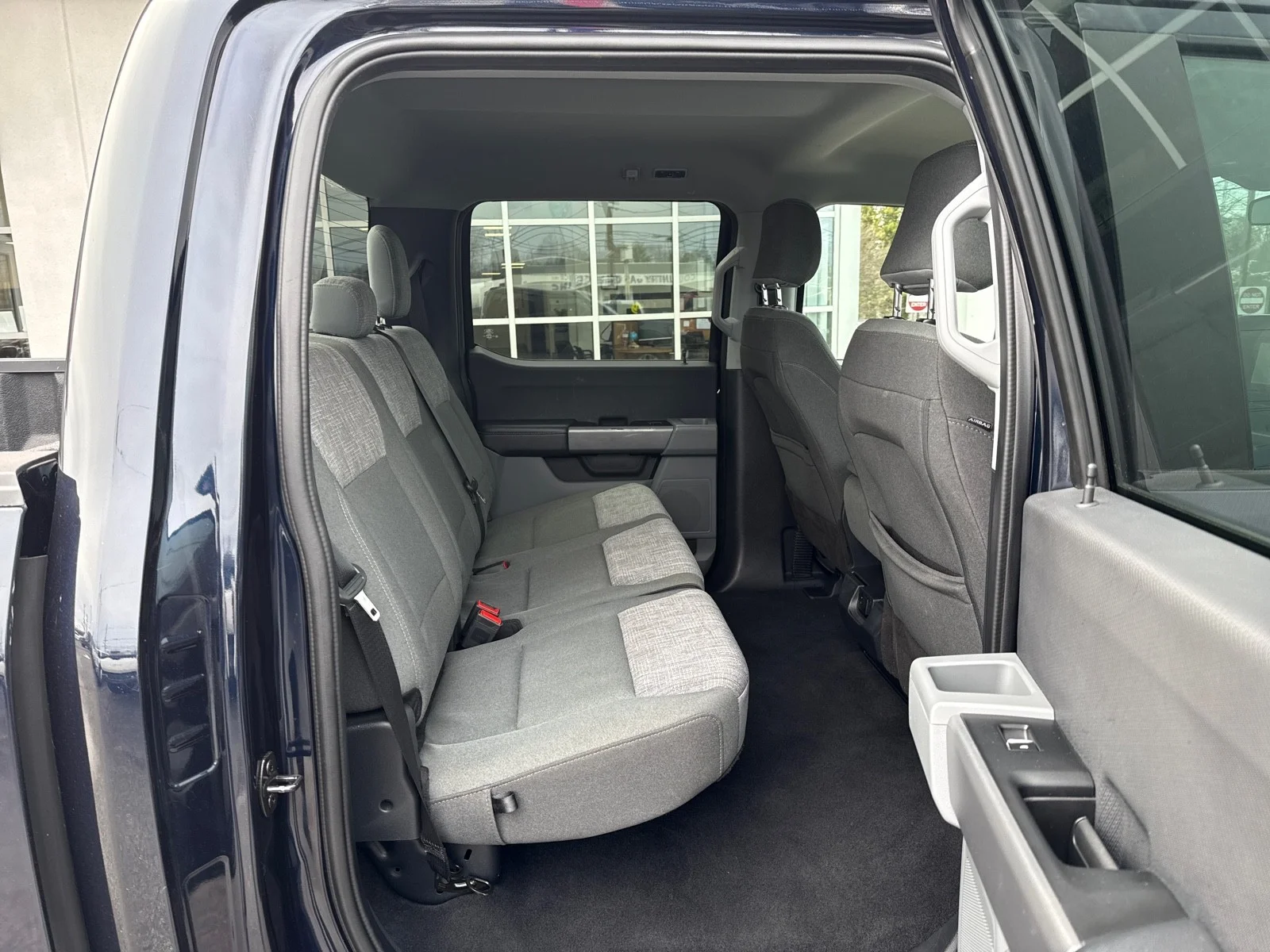 Used 2023 Antimatter Blue Metallic Ford XLT 4WD image 40