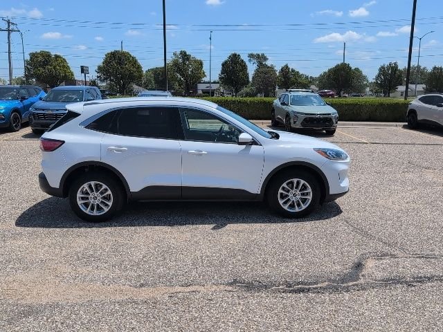 Used 2021 White Ford SE image 16