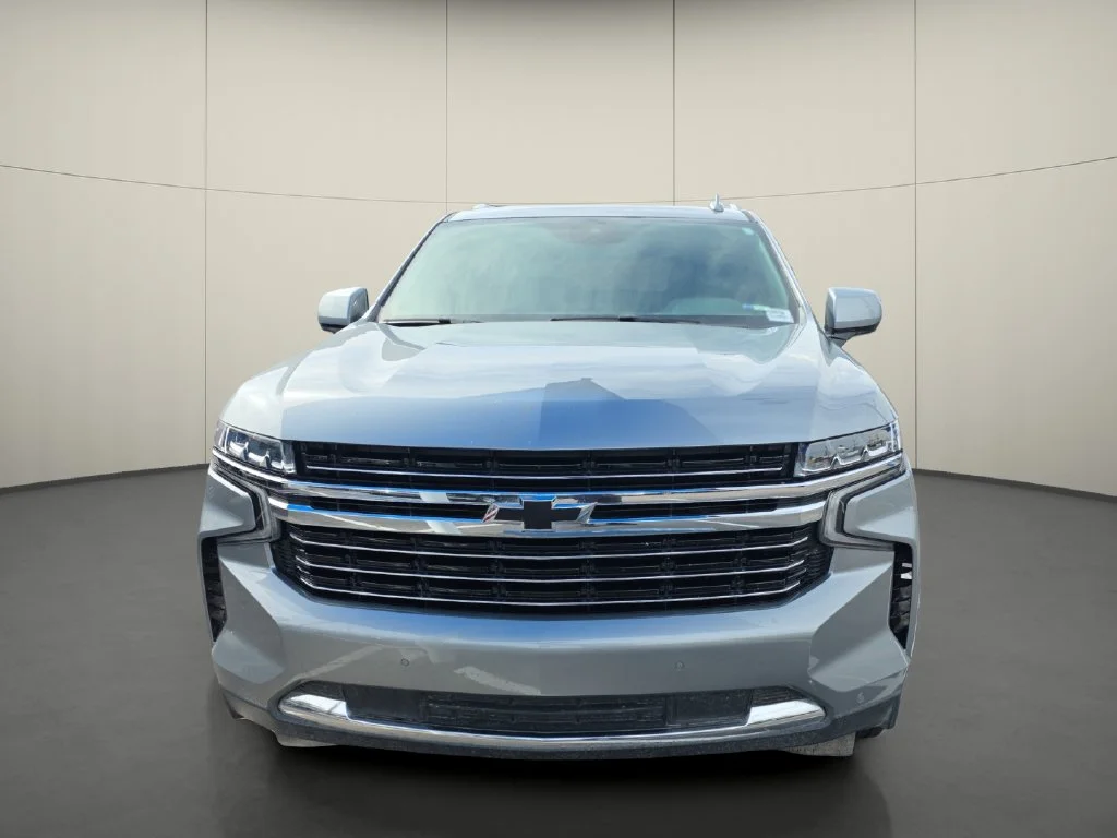 Used 2023 Gray Chevrolet LT image 2