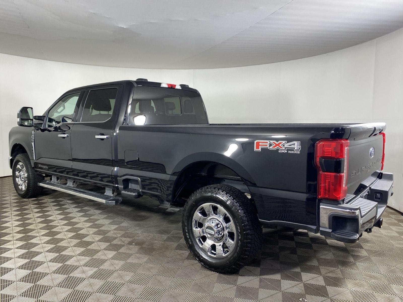 Used 2024 Agate Black Ford LARIAT image 5