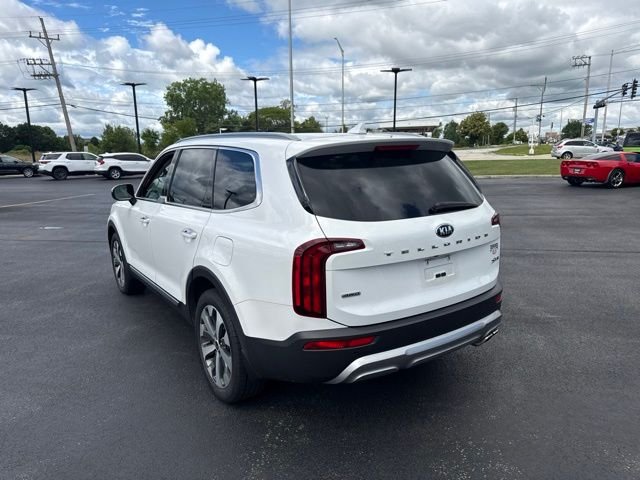 Used 2020 White Kia S image 3
