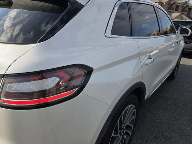 Used 2019 White Lincoln Reserve image 10